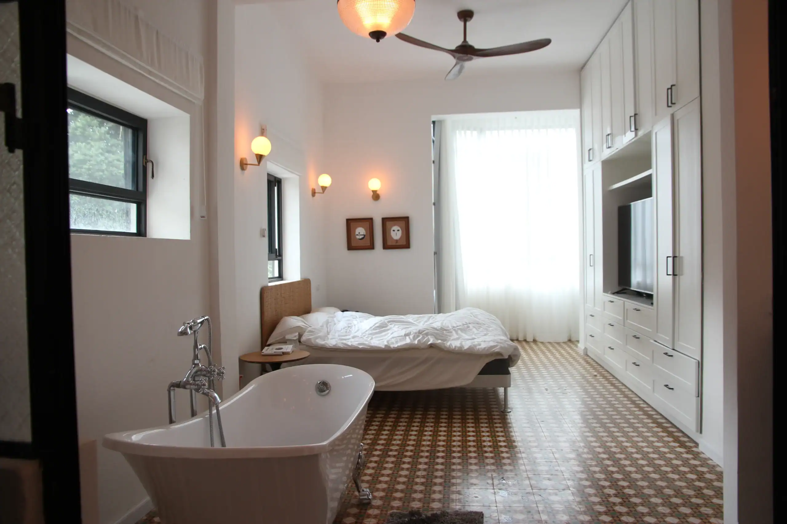 דירה למכירה שדרות ירושלים מקלחת מרשימה חדר שינה