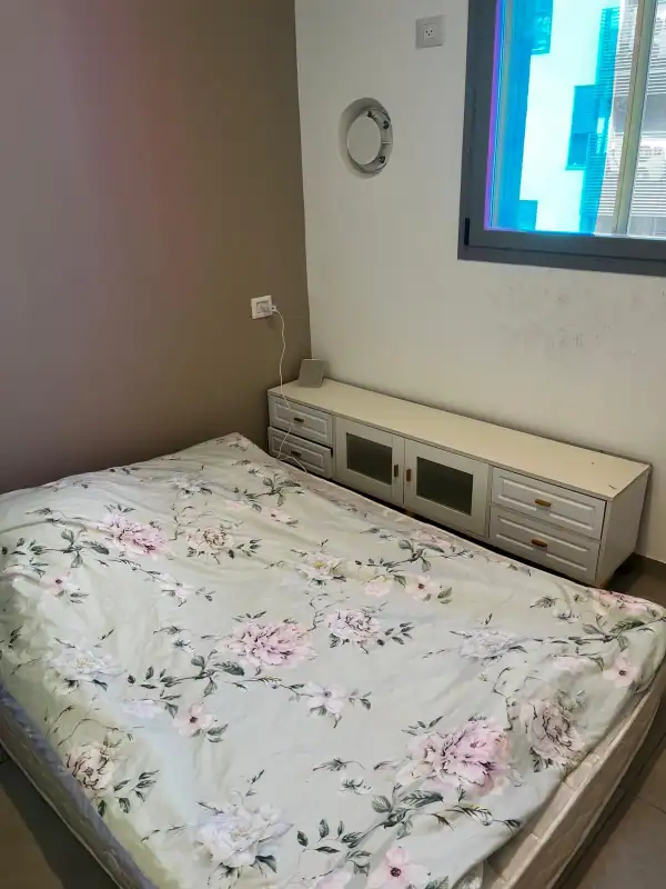 הגדוד העברי להשכרה חדר שינה נדלנסקיי השכרת דירות בדרום תל אביב חדר שינה מרווח