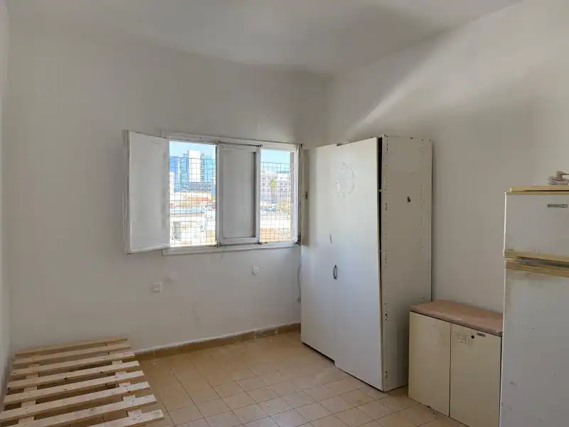 הגרא תמונה חלון חדר הגרא