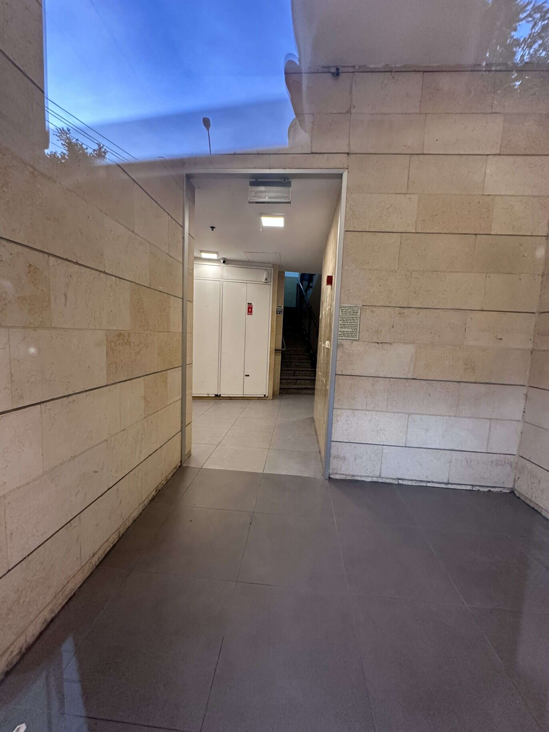 נדלנסקיי הקונגרס דירה למכירה נדלנסקיי הקונגרס דירה למכירה