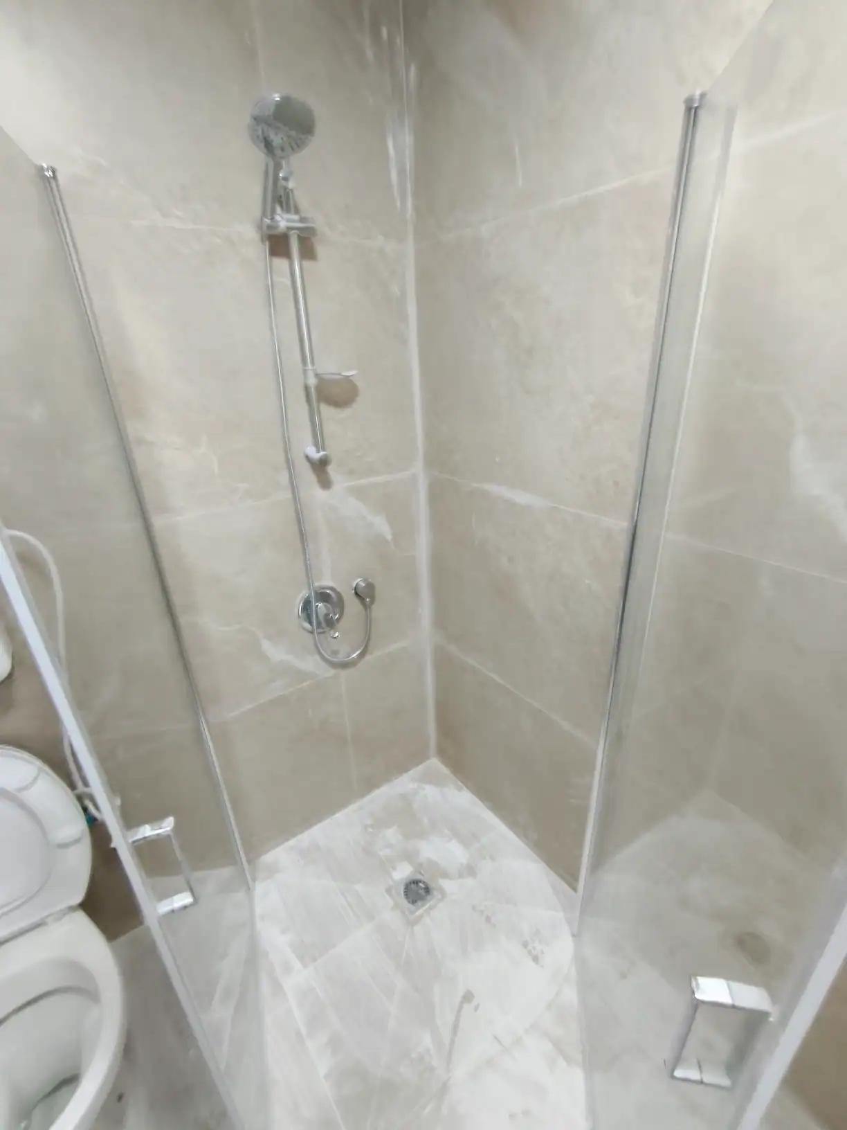 המשביר מקלחת המשביר תל אביב דירה להשכרה כולל חשבונות