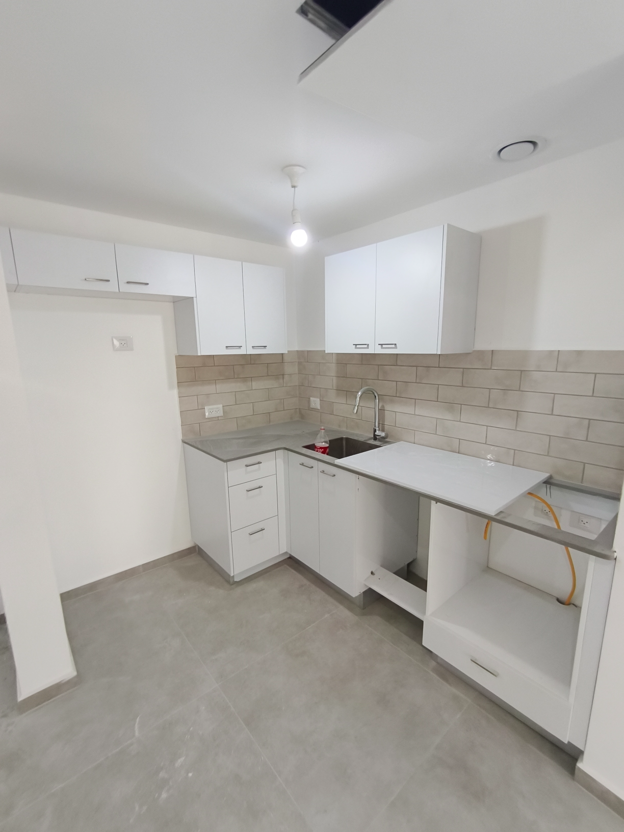 פינת אוכל חדשה